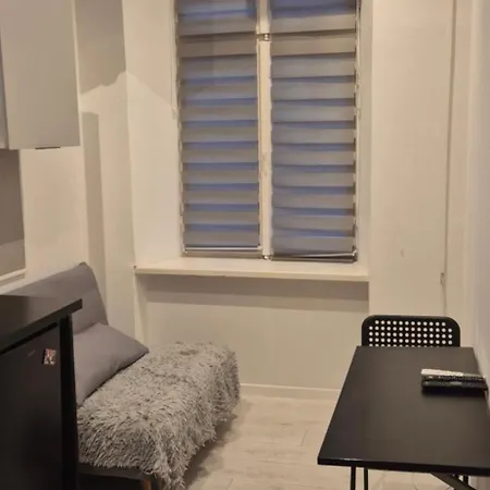 Mini Kawalerka Blisko Manufaktury Апартаменти
